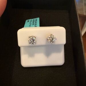 Sterling silver Moissanite total ct weight 1.50